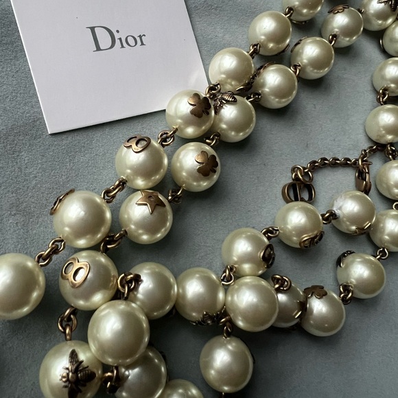 Dior necklace - Picture 2 of 3
